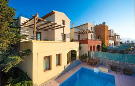 3 dormitorio villa en Plaka, Grecia. 500 000 €
