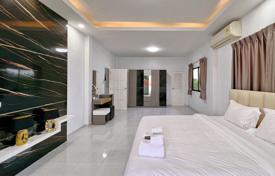 4 dormitorio villa 220 m² en Pattaya, Tailandia. $238 000