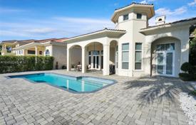 Villa – Hollywood, Florida, Estados Unidos. $2 150 000