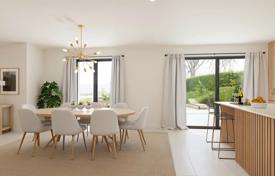 6 dormitorio villa en Saint-Raphael, Francia. 1 300 000 €