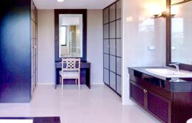2-dormitorio apartamentos en condominio 152 m² en Chonburi, Tailandia. $344 000