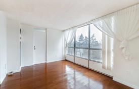 6 dormitorio piso en North York, Canadá. C$726 000