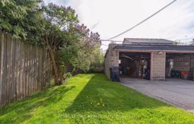 4 dormitorio casa de pueblo en Etobicoke, Canadá. C$1 177 000