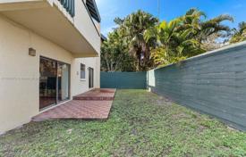 2 dormitorio casa de pueblo 144 m² en Miami, Estados Unidos. $1 149 000