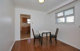 4 dormitorio casa de pueblo en North York, Canadá. C$1 550 000