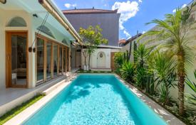 2 dormitorio villa 110 m² en Jalan Umalas, Indonesia. $270 000
