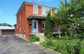 Casa de pueblo – North York, Toronto, Ontario,  Canadá. C$1 214 000