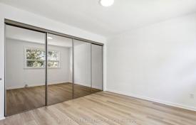 8 dormitorio casa de pueblo en Scarborough, Canadá. C$1 466 000