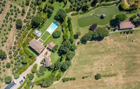 22 dormitorio mansión en Arezzo, Italia. 4 300 000 €
