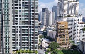 1-dormitorio apartamentos en condominio en Khlong Toei, Tailandia. $354 000