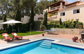 Villa – Ibiza, Islas Baleares, España. 6 600 €  por semana