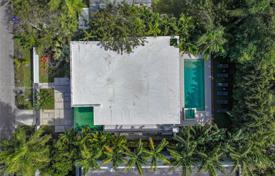 4 dormitorio casa de pueblo 367 m² en Miami, Estados Unidos. $4 995 000