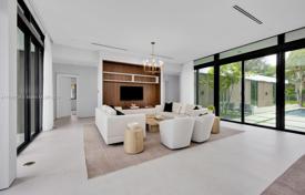 7 dormitorio casa de pueblo 630 m² en Miami, Estados Unidos. $4 825 000