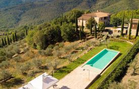 7 dormitorio villa 493 m² en Bucine, Italia. 3 800 000 €
