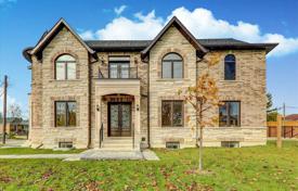 16 dormitorio casa de pueblo en Scarborough, Canadá. C$2 554 000