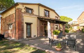 2 dormitorio piso 200 m² en Sinalunga, Italia. 595 000 €