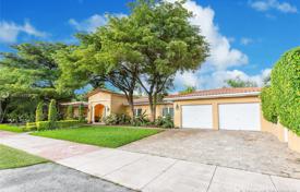 Villa – Coral Gables, Florida, Estados Unidos. 1 236 000 €