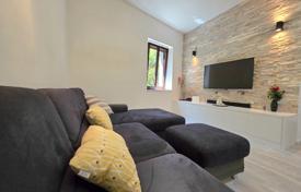 4 dormitorio piso 97 m² en Poreč, Croacia. 425 000 €