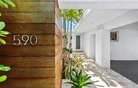 Casa de pueblo – Miami Beach, Florida, Estados Unidos. $2 450 000