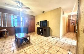 3 dormitorio casa de pueblo 223 m² en Hialeah, Estados Unidos. $575 000