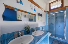 15 dormitorio villa en Florencia, Italia. Price on request