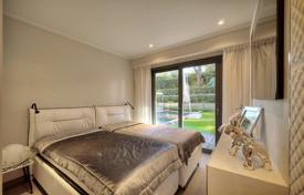 4 dormitorio piso en Cap d'Antibes, Francia. 2 300 000 €