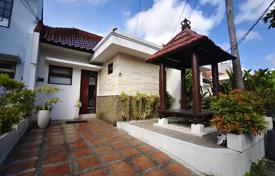 2 dormitorio villa 96 m² en Kerobokan, Indonesia. $189 000