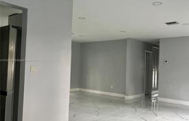 3 dormitorio casa de pueblo 194 m² en Miami, Estados Unidos. $980 000