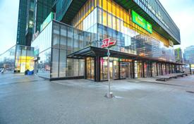 6 dormitorio piso en North York, Canadá. C$1 221 000