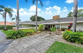Villa – Coral Gables, Florida, Estados Unidos. 2 425 000 €