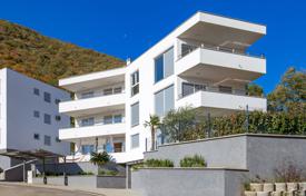 3 dormitorio piso 54 m² en Mošćenička Draga, Croacia. 320 000 €