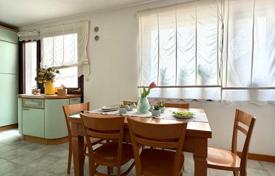 4 dormitorio piso 79 m² en Biograd na Moru, Croacia. 380 000 €