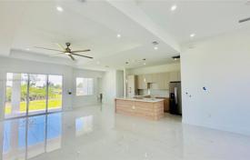 Casa de pueblo – Cape Coral, Florida, Estados Unidos. $409 000
