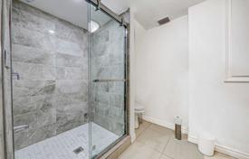 9 dormitorio casa de pueblo en Scarborough, Canadá. C$1 579 000