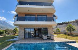 8 dormitorio villa 713 m² en Kargicak, Turquía. 48 587 000 TRY