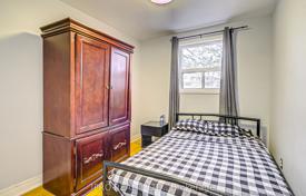 11 dormitorio adosado en North York, Canadá. C$1 364 000