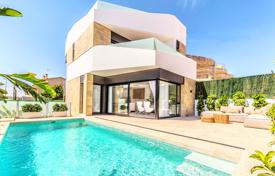 3 dormitorio villa 159 m² en Torrevieja, España. 469 000 €