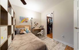 2 dormitorio piso en Etobicoke, Canadá. C$728 000