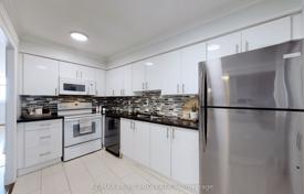 6 dormitorio piso en Scarborough, Canadá. C$819 000