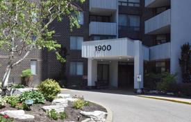 3 dormitorio piso en North York, Canadá. C$711 000