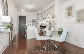 5 dormitorio piso en North York, Canadá. C$924 000