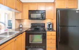 6 dormitorio piso en Etobicoke, Canadá. C$979 000