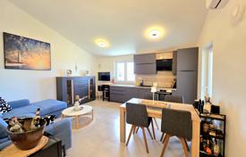 3 dormitorio piso 60 m² en Peroj, Croacia. 259 000 €