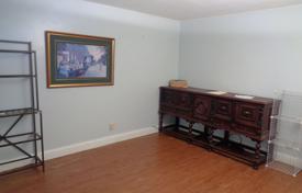 5 dormitorio casa de pueblo en York, Canadá. C$1 071 000