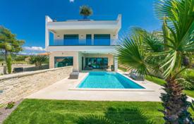 6 dormitorio casa de pueblo 330 m² en Ražanac, Croacia. 2 750 000 €
