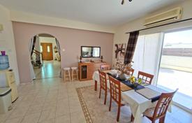 4 dormitorio mansión 203 m² en Oroklini, Chipre. 378 000 €