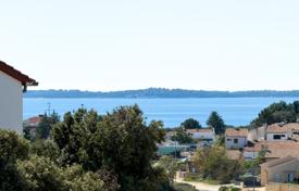2 dormitorio piso 82 m² en Peroj, Croacia. 300 000 €