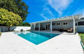 3 dormitorio casa de pueblo 155 m² en Miami, Estados Unidos. $700 000