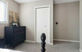 3 dormitorio casa de pueblo en Scarborough, Canadá. C$1 313 000