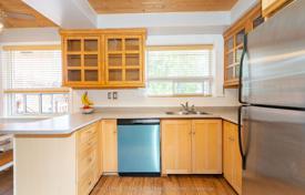 9 dormitorio casa de pueblo en Scarborough, Canadá. C$1 363 000